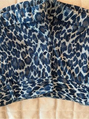 Alice + Olivia Blue and Cream Leopard Print Womens Shorts